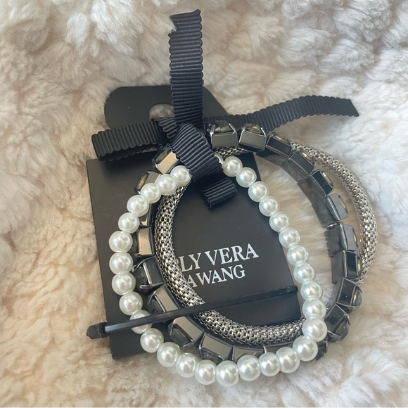 Simple Vera Vera Wang Black Silver Crystal Stone Set of Three Stretch Bracelet - Picture 12 of 15